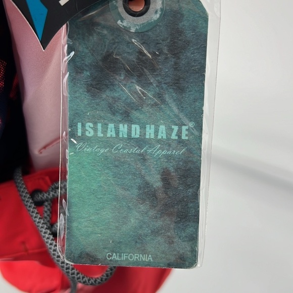 Island haze NWT men’s 32 board shorts in red - Picture 10 of 10